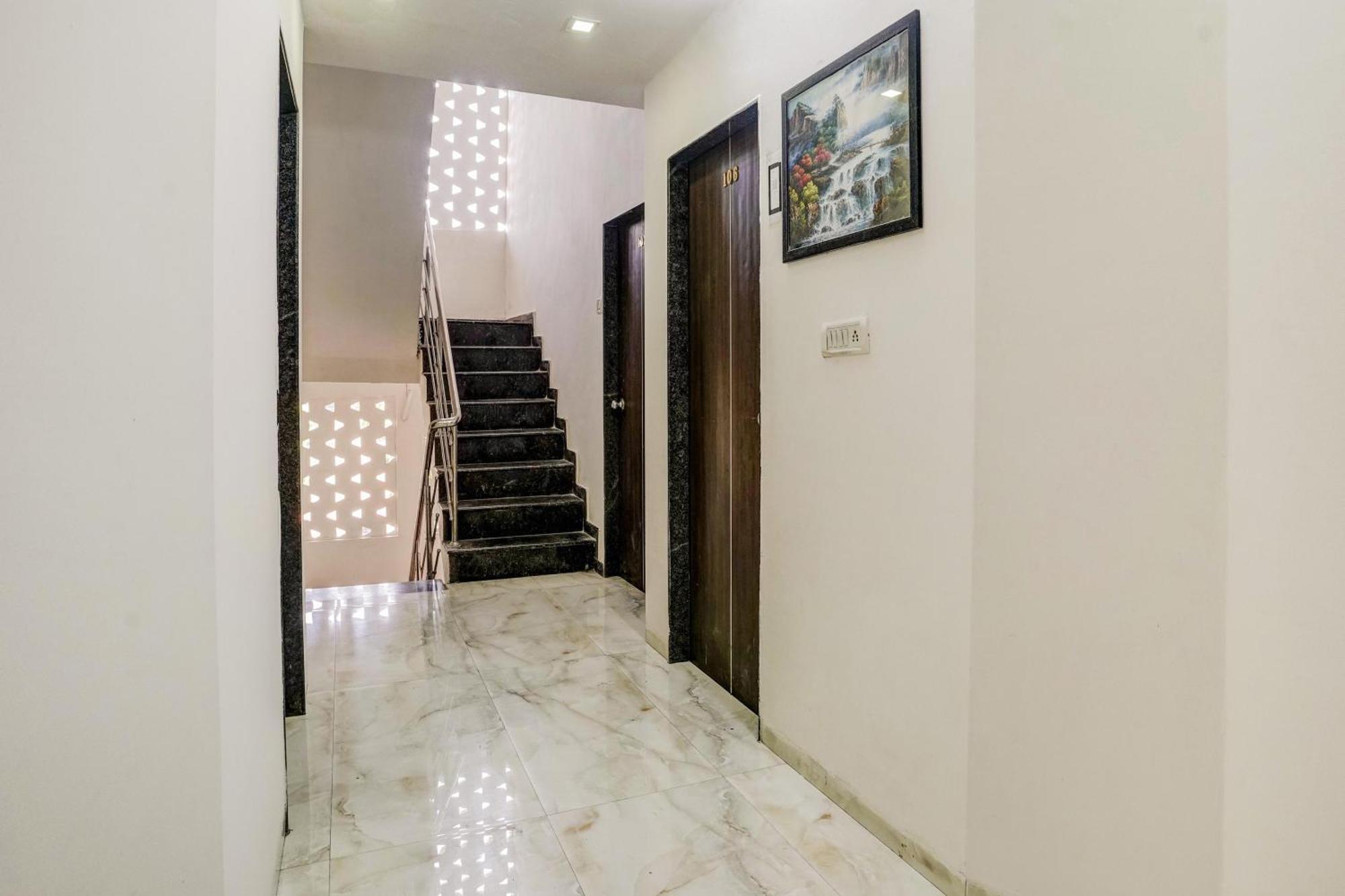 Super Hotel O Nashik Near Vijay Mamta Theatre Formerly Sahara Inn Екстер'єр фото