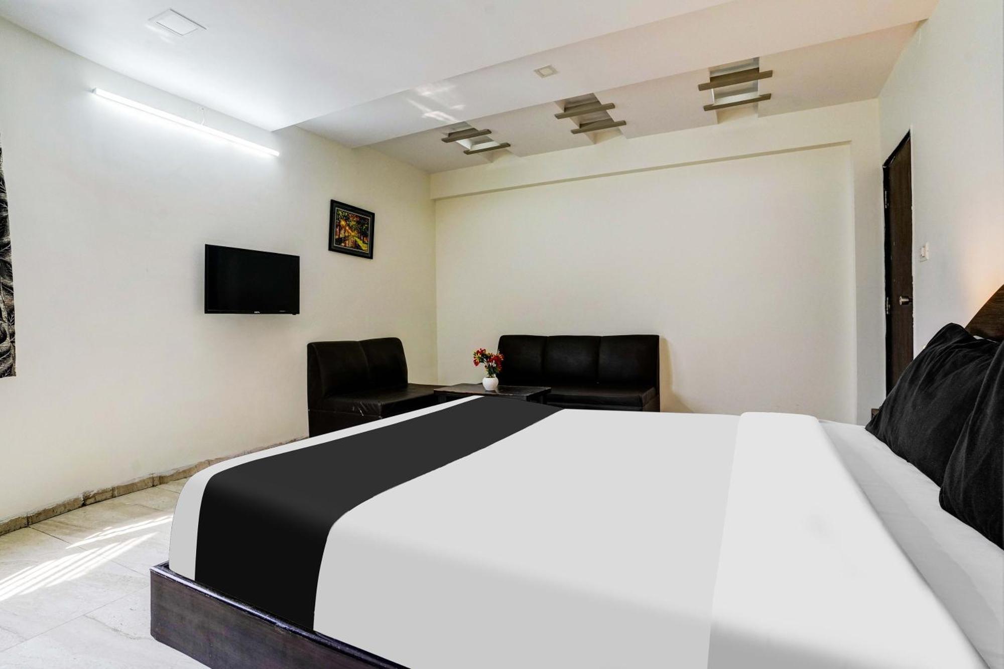 Super Hotel O Nashik Near Vijay Mamta Theatre Formerly Sahara Inn Екстер'єр фото