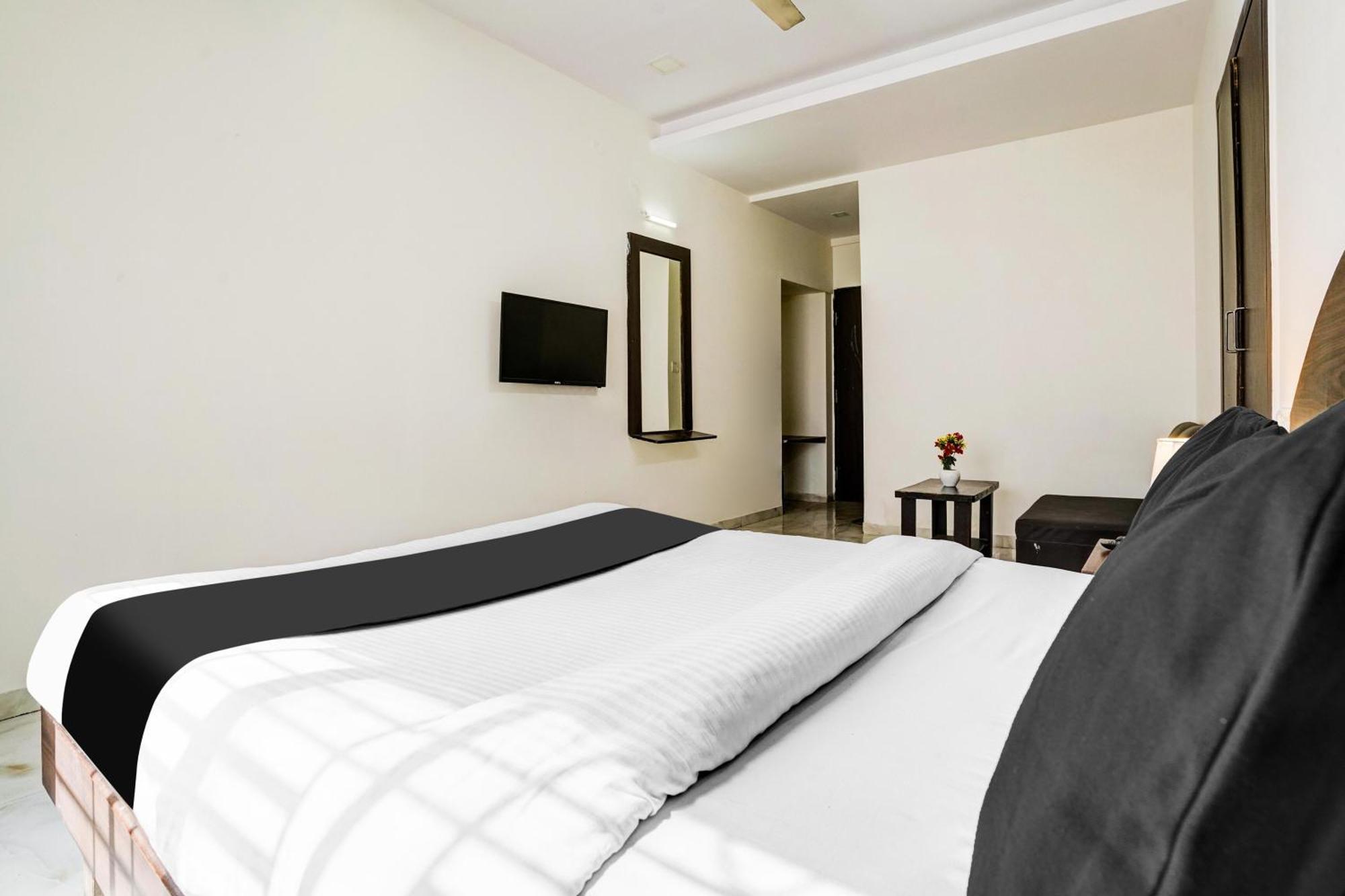 Super Hotel O Nashik Near Vijay Mamta Theatre Formerly Sahara Inn Екстер'єр фото