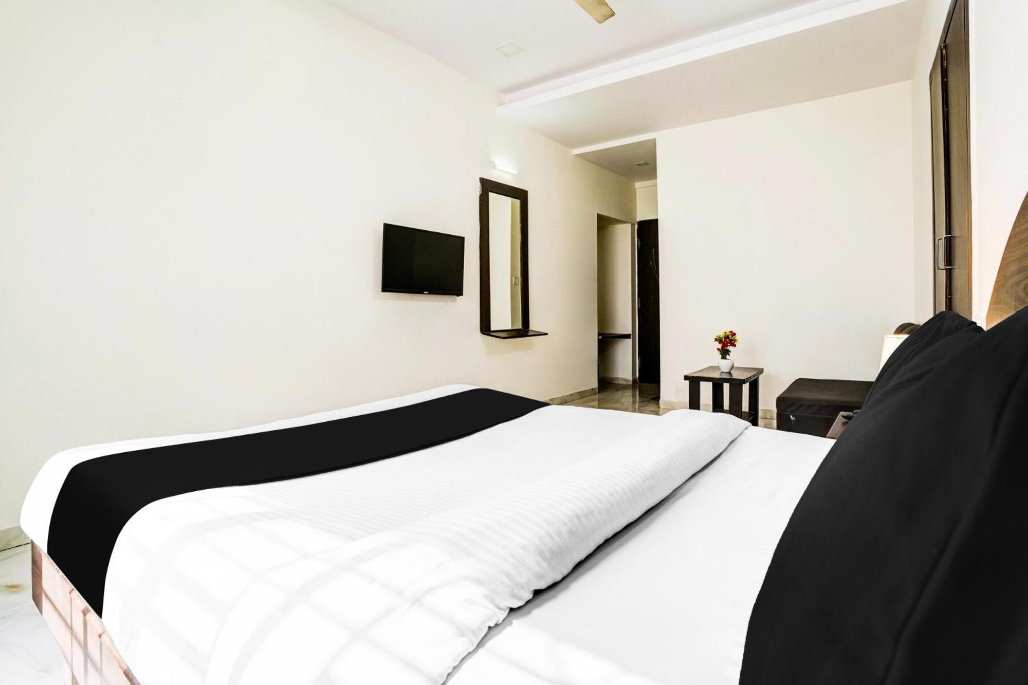 Super Hotel O Nashik Near Vijay Mamta Theatre Formerly Sahara Inn Екстер'єр фото